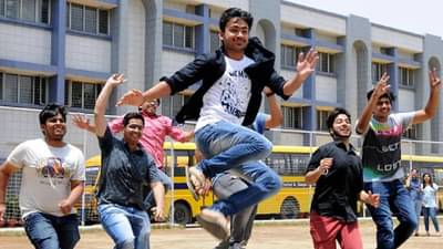 IIT Guwahati : झटक्यात नशीब उघडलं, विद्यार्थ्याला मिळाली इतक्या कोटींच्या पगाराची नोकरी!