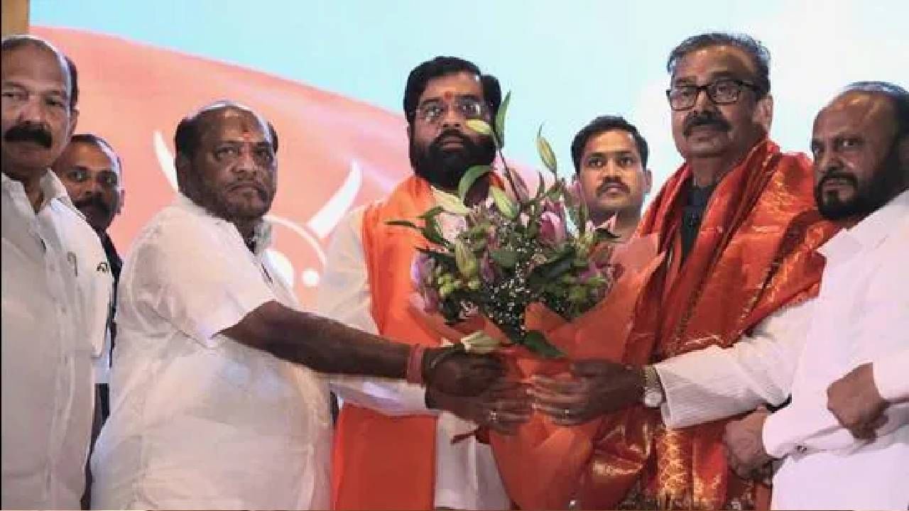 गजानन कीर्तीकर यांना 2024 मध्ये तिकीट तर मिळणार का..? राजीनाम्यासाठी थेट बाईक रॅलीच काढलेय... गजानन कीर्तीकर यांना 2024 मध्ये तिकीट तर मिळणार का..? राजीनाम्यासाठी थेट बाईक रॅलीच काढलेय...