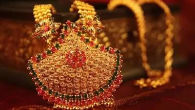 Gold-Silver Rate : लग्न सराईत सोने महाग, तर चांदीच्या किंमती घसरल्या, आजचा भाव काय?