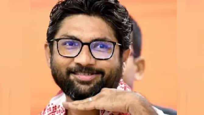 गुजरातचा पुष्पा बनला भाजपचा डोकेदुखी, कॉँग्रेसच्या तिकिटावर तरुण नेता मैदानात!