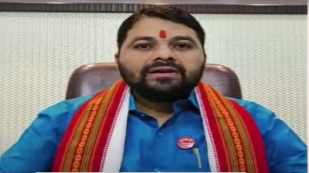 रविकांत तुपकर यांना इतक्या दिवसांची न्यायालयीन कोठडी; काय आहे प्रकरण? रविकांत तुपकर यांना इतक्या दिवसांची न्यायालयीन कोठडी; काय आहे प्रकरण?