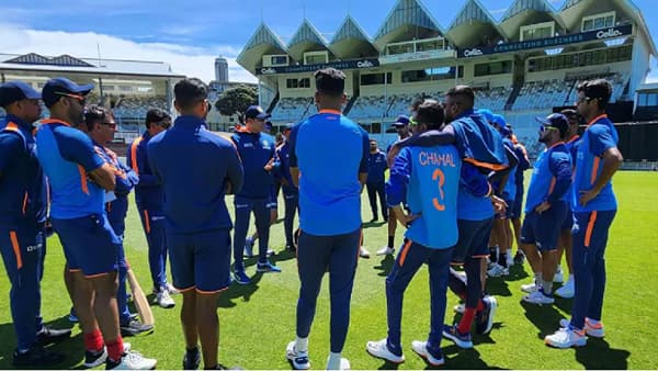बांग्लादेश दौऱ्याआधी BCCI ने बोलावली इमर्जन्सी मीटिंग, या दोन व्यक्तींना हजर राहण्याचं फर्मान