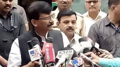 सर्वात मोठी बातमी ! तर महाविकास आघाडीत फूट पडू शकते; संजय राऊत यांचा राहुल गांधी यांना थेट इशारा