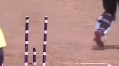 20 वर्षाच्या गोलंदाजाचा कहर, इतका वेगवान चेंडू, की स्टम्पसचे दोन तुकडे