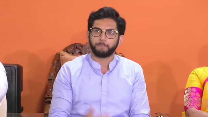 मुख्यमंत्र्यांना दिलेल्या आव्हानानंतर मंगेश कुडाळकर यांचं आदित्य ठाकरेंना चॅलेंज, आम्ही स्वीकारतो पण... मुख्यमंत्र्यांना दिलेल्या आव्हानानंतर मंगेश कुडाळकर यांचं आदित्य ठाकरेंना चॅलेंज, आम्ही स्वीकारतो पण...