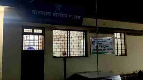 प्रेमसंबंध तुटल्याने आधी सेल्फी फोटो व्हायरल करण्याची धमकी दिली, मग विविध ठिकाणी नेत अत्याचार