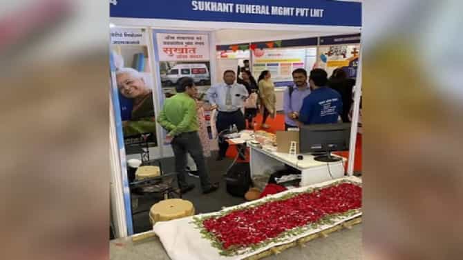मेल्यानंतर खांदा कोण देणार? इथं मिळतील 4 खांदे, तिरडी, न्हावी... फक्त बोला, नवं स्टार्टअप.. पोहोचवण्याच्या सगळ्याच सुविधा! कोणत्या शहरात सुरू?