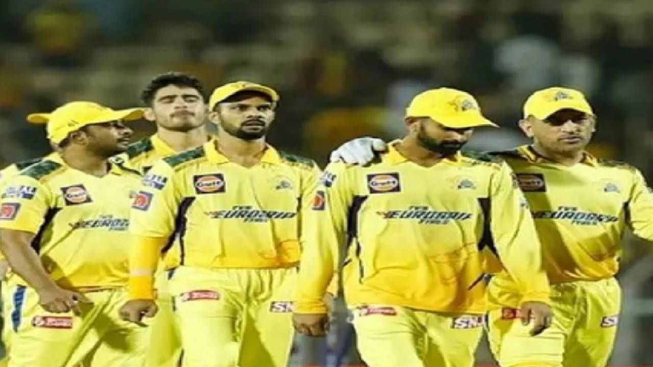 IPL 2023 सुरु होण्याआधी धोनीच्या CSK ला मोठा झटका, प्रमुख गोलंदाज OUT