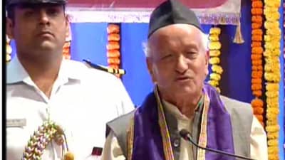 राज्यपालांची वक्तव्यं, भाजप नेत्यांना आवडतात, राष्ट्रवादीच्या आमदारांनी भाजपवर निशाणा साधला