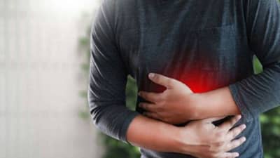 गॅसेस आणि ॲसिडिटीमध्ये काय आहे फरक ? जाणून घ्या घरगुती उपचारांची माहिती