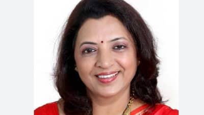 शिंदे गटाच्या या नेत्यांवर आता सोमय्या यांची चुप्पी का?, मनीषा कायंदे यांचा सवाल