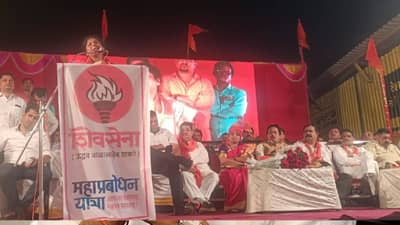 बाप वळण लावणारा असेल तर मुलांना वळण लागते, सुषमा अंधारे यांनी त्यांचा थेट बापच काढला...