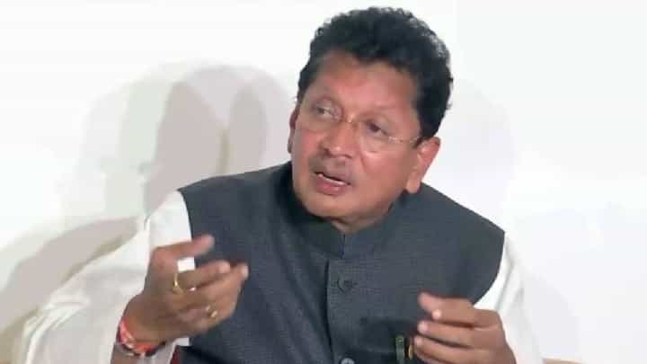 संतोष बांगर यांचा 'तो' व्हीडिओ व्हायरल, दीपक केसरकर यांची रोखठोक प्रतिक्रिया, म्हणाले... संतोष बांगर यांचा 'तो' व्हीडिओ व्हायरल, दीपक केसरकर यांची रोखठोक प्रतिक्रिया, म्हणाले...