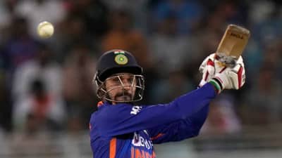 Deepak Hooda: घाबरलास का? एका प्रसिद्ध क्रिकेटपटूचा दीपक हुड्डाला प्रश्न