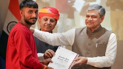 मोदी सरकार देतय, दर महिन्याला इतक्या लाख नोकऱ्या, रोजगाराची चिंताही मिठणार...