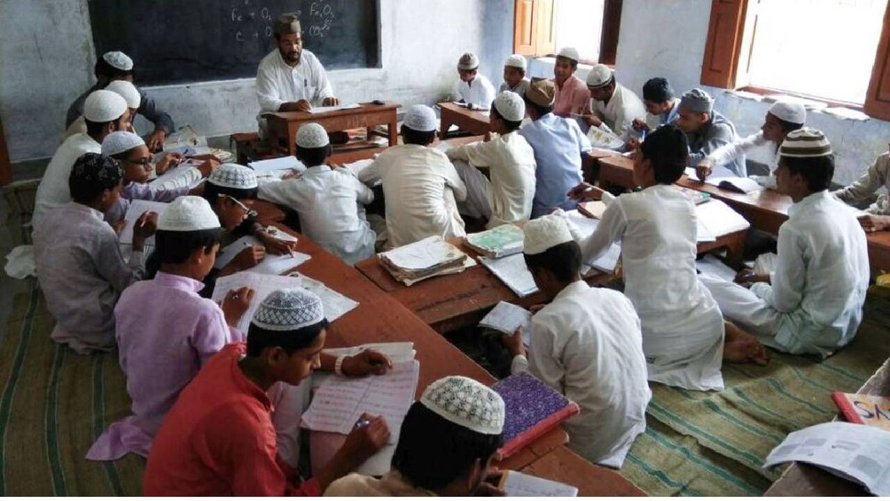 मदरशांमध्ये ड्रेस कोड लागू होणार, NCERT ची पुस्तक असणार, कुर्ता पायजमा होणार बंद!