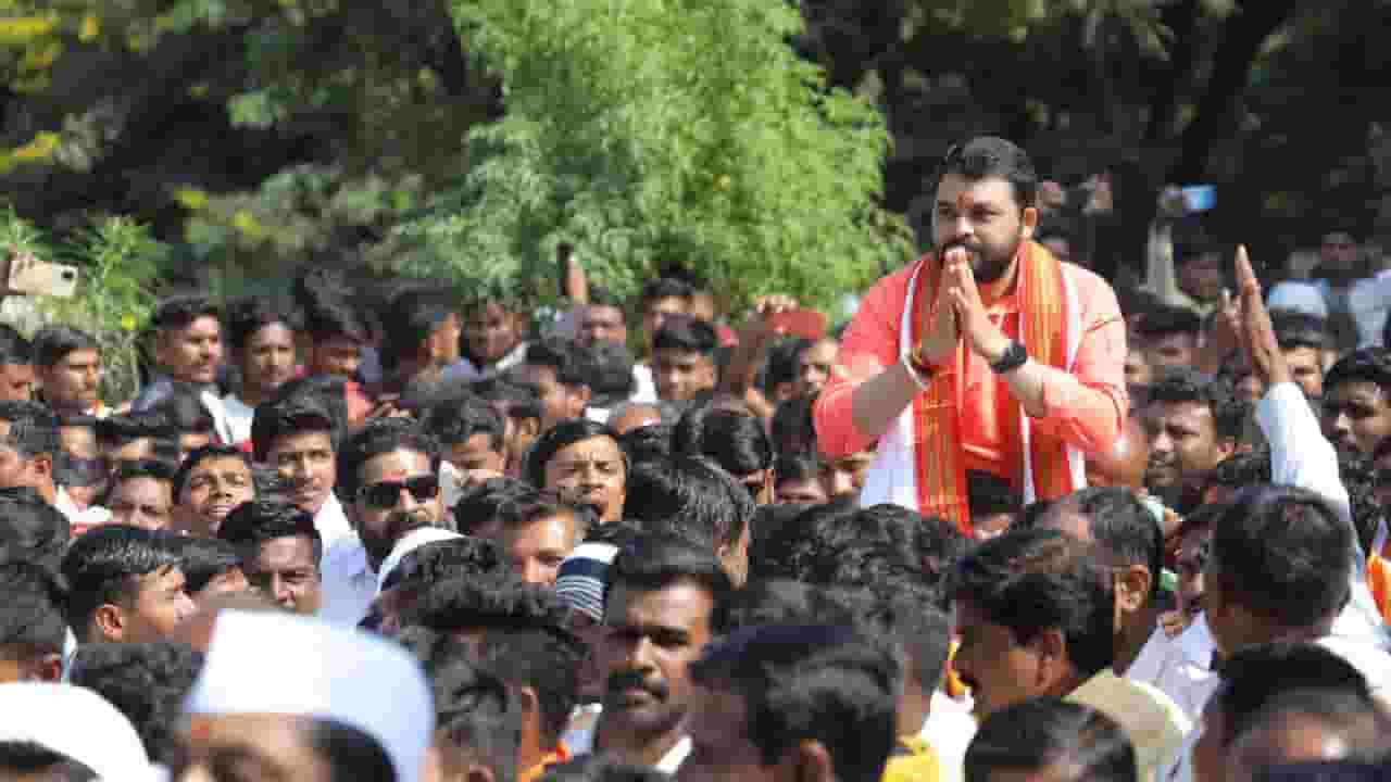 मागण्या मान्य करा, अन्यथा मुंबईच्या अरबी समुद्रात जलसमाधी घेणारच, रविकांत तुपकर आंदोलनावर ठाम मागण्या मान्य करा, अन्यथा मुंबईच्या अरबी समुद्रात जलसमाधी घेणारच, रविकांत तुपकर आंदोलनावर ठाम