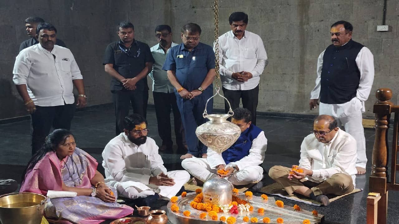 त्या ज्योतिष्यानेच केला खुलासा, मुख्यमंत्री एकनाथ शिंदे कशासाठी आले होते? काय म्हणाले?