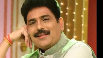  जुन्या तारक मेहताचा हा फोटो पाहून चर्चांना उधाण, अखेर शैलेश लोढा यांचे सुरू तरी काय?