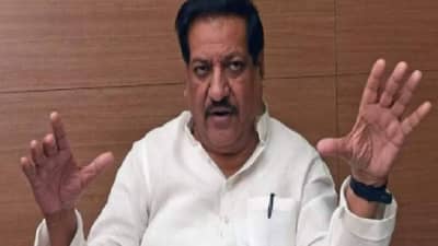 पृथ्वीराज चव्हाण यांचं वि. दा. सावरकरांवर तौलनिक मूल्यमापन, दोन्ही बाजू मांडल्या