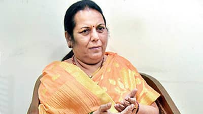 Neelam Gorhe : या मुख्यमंत्र्यांवर देशद्रोहाचा खटला चालवा..नीलम गोऱ्हे कडाडल्या, खोडसाळपणाचा घेतला खरपूस समाचार..