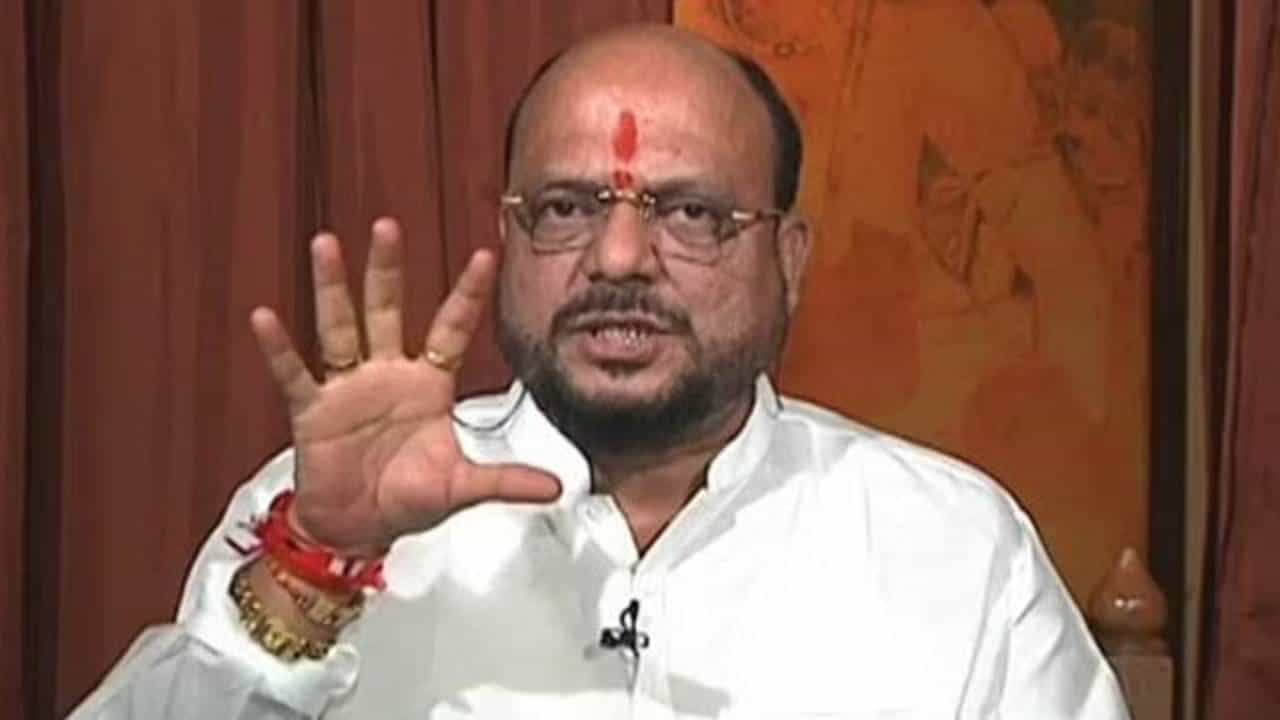 कुपोषित बालकांबरोबर मैत्री करून काय फायदा?, गुलाबराव पाटील यांनी कुणाला लगावला खोचक टोला