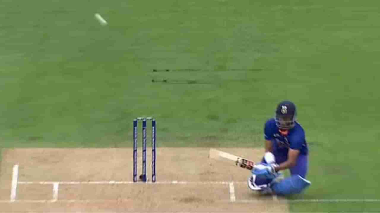 IND vs NZ 1st ODI: 9 महिन्यानंतर मिळाली बॅटिंगची संधी, जमिनीवर झोपून-झोपून मारले शॉट्स