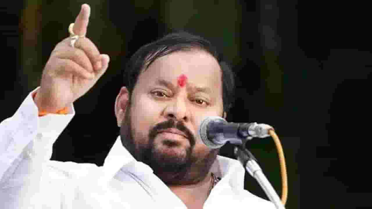 सरकार सत्तेत आल्यावर कामाख्या देवीचं दर्शन घ्या, कुणी सांगितलं होतं? शहाजीबापूंनी उघडपणे सांगितलं... सरकार सत्तेत आल्यावर कामाख्या देवीचं दर्शन घ्या, कुणी सांगितलं होतं? शहाजीबापूंनी उघडपणे सांगितलं...