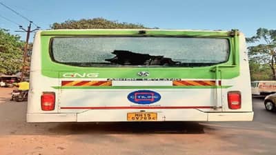 बसची काच फोडल्याची का होतेय चर्चा, सिटी लिंकच्या बसची काच फोडण्याचे कारण तर ऐका...
