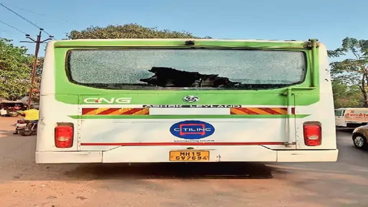 बसची काच फोडल्याची का होतेय चर्चा, सिटी लिंकच्या बसची काच फोडण्याचे कारण तर ऐका...