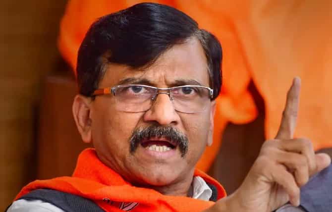 संजय राऊत म्हणजे कादर खान? कुणी दिली उपमा? त्या मिमिक्रीवरून राजकारण पेटलं!