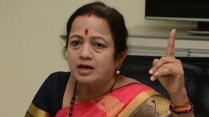 तेव्हा क्लिप नव्हत्या का? किशोरी पेडणेकर यांचा नारायण राणे यांना खोचक सवाल, बघा काय म्हणाल्या? तेव्हा क्लिप नव्हत्या का? किशोरी पेडणेकर यांचा नारायण राणे यांना खोचक सवाल, बघा काय म्हणाल्या?