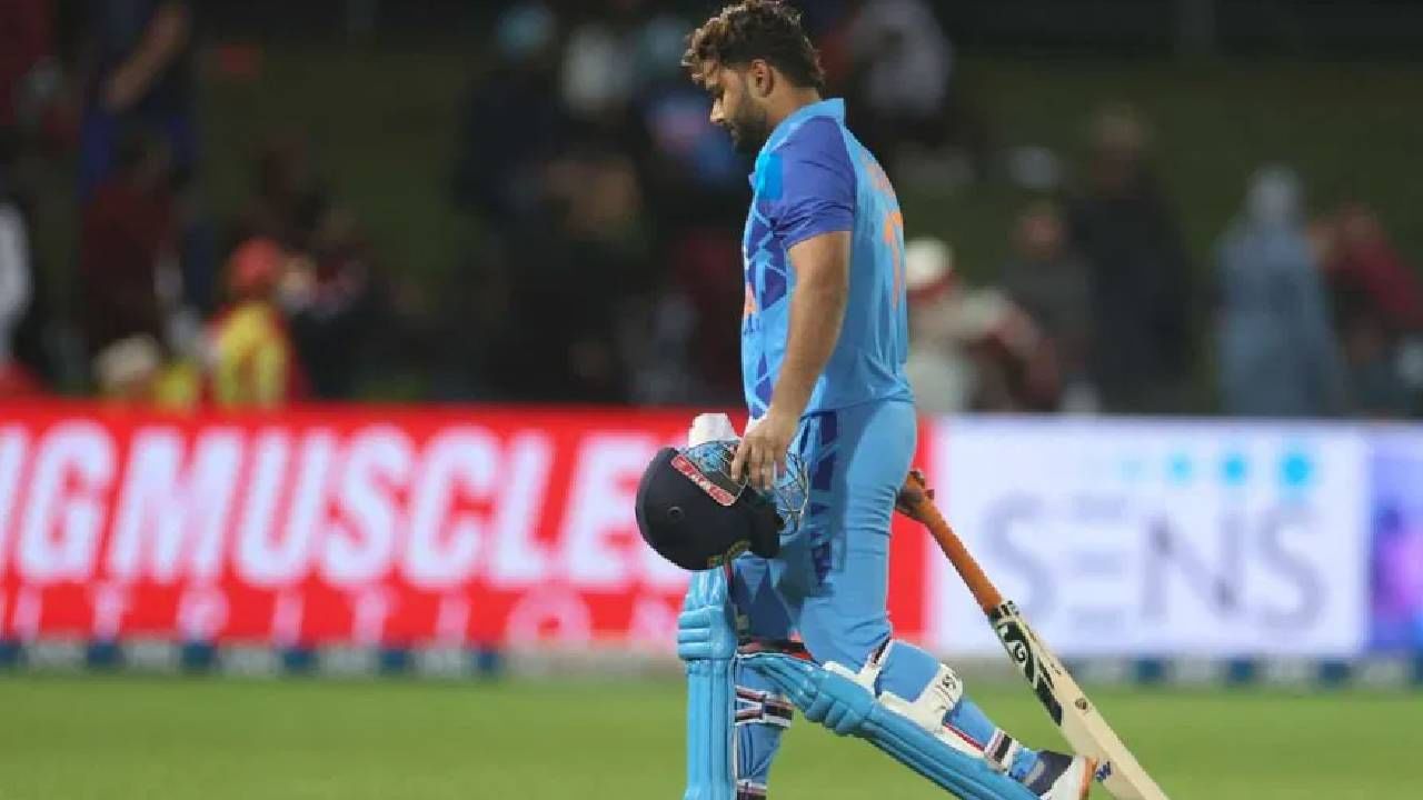 Rishabh Pant: ऋषभ पंत मॅच खेळणार होता, पण अचानक त्याने...; सामन्याआधी असं घडलं तरी काय?