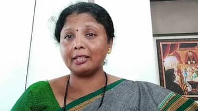 महापुरुषांचा अपमान होत असताना, हे गप्प का, सुषमा अंधारे यांचा सवाल