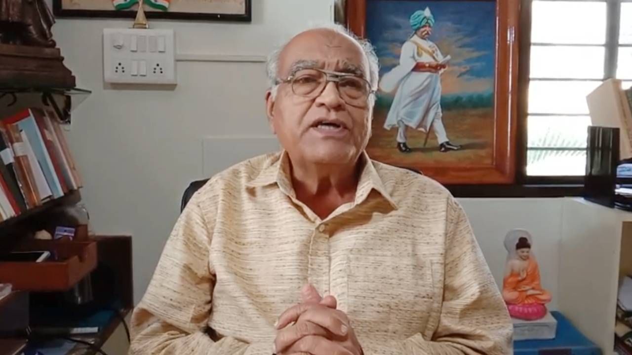 बाबासाहेब पुरंदरे यांची इतिहासाची मांडणी विकृत आणि अनैतिहासिक; जयसिंग पवार भूमिकेवर ठाम बाबासाहेब पुरंदरे यांची इतिहासाची मांडणी विकृत आणि अनैतिहासिक; जयसिंग पवार भूमिकेवर ठाम