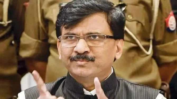 मेरा बाप चोर है...दिवारमध्ये अमिताभच्या हातावर जसं गोंदलं होतं तसं...; संजय राऊत यांचा घणाघात कुणावर?