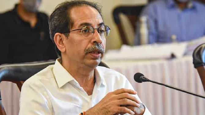 BMC निवडणुकीआधी ठाकरे गटाला मोठा झटका, माजी नगरसेवकाला अटक, नेमकं प्रकरण काय?