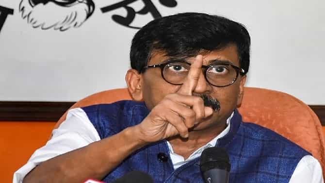 मोदींना रावण म्हंटल्यावर गुजरातचा अपमान होतोय तर शिवाजी महाराजांवर बोलल्यावर महाराष्ट्राचा अपमान होत नाही का ? राऊत भडकले