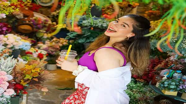 सचिन तेंडुलकरची मुलगी साराचे परदेशातील फोटो पाहून चाहत्यांच्या कमेंट म्हणाले...