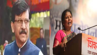 मातोश्रीचा सोंगाड्या सकाळी भगवा, दुपारी हिरवा आणि रात्री सप्तरंगात.. तरीही या बाईला... जिव्हारी लागणारी टीका कुणाची?