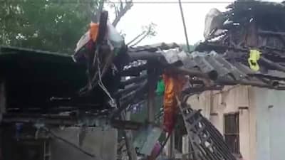 भीषण | नेत्याच्या सभेपूर्वी मोठा बॉम्बस्फोट, बूथ अध्यक्षासह तिघे मृत्यूमुखी, कुठे घडली घटना?