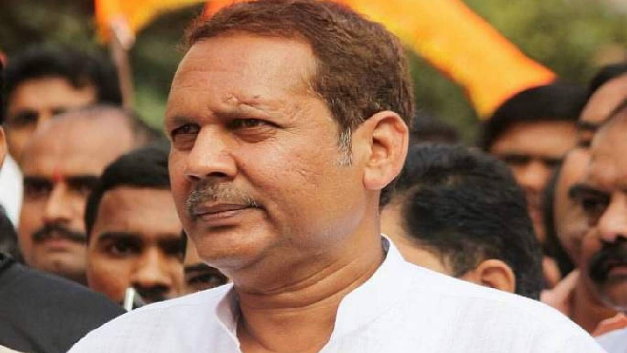 खासदारकीचा राजीनामा देणार का?, भाजप सोडणार का?; उदयनराजे यांनी एका वाक्यात सांगून टाकलं... खासदारकीचा राजीनामा देणार का?, भाजप सोडणार का?; उदयनराजे यांनी एका वाक्यात सांगून टाकलं...