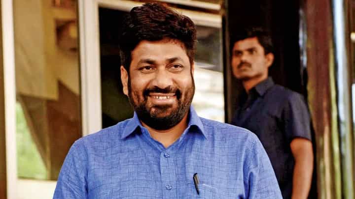'त्या' ४० आमदारांच्या डोक्यात का येतो तो विषय ? बच्चू कडू यांनी सांगितले 'हे' मोठे कारण 'त्या' ४० आमदारांच्या डोक्यात का येतो तो विषय ? बच्चू कडू यांनी सांगितले 'हे' मोठे कारण