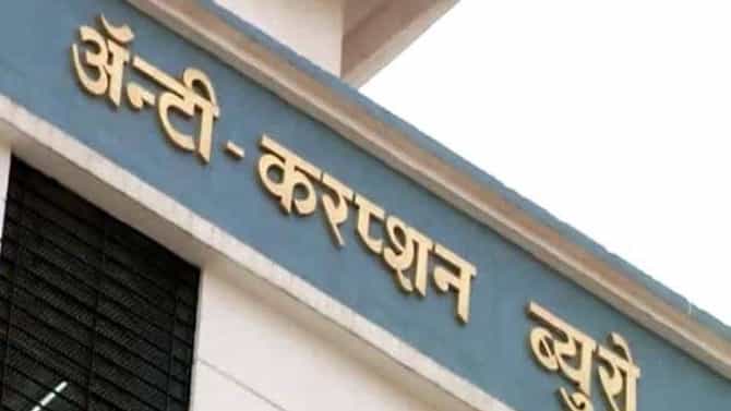 ठाकरे गटाला आणखी एक धक्का, आमदाराला एसीबीची नोटीस; मालमत्तेची चौकशी होणार