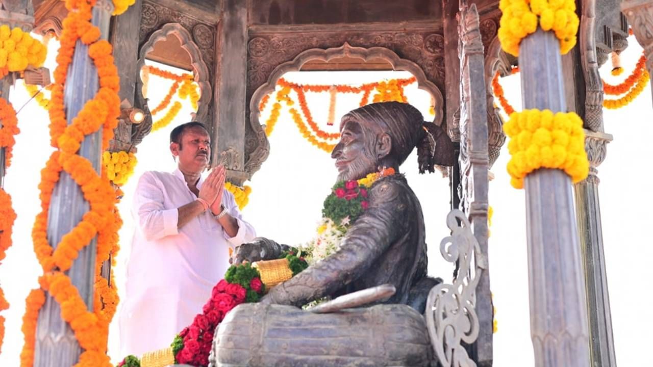 मुजरा महाराज... तुमच्याशी बोलावसं वाटतंय..., उदयनराजेंचं छत्रपती शिवाजी महाराजांना 640 शब्दांचं भावनिक पत्र