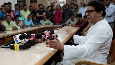 राज ठाकरे यांची राज्यपाल कोश्यारींवर जळजळीत प्रतिक्रिया, म्हणाले, पत आहे, पण पोच...