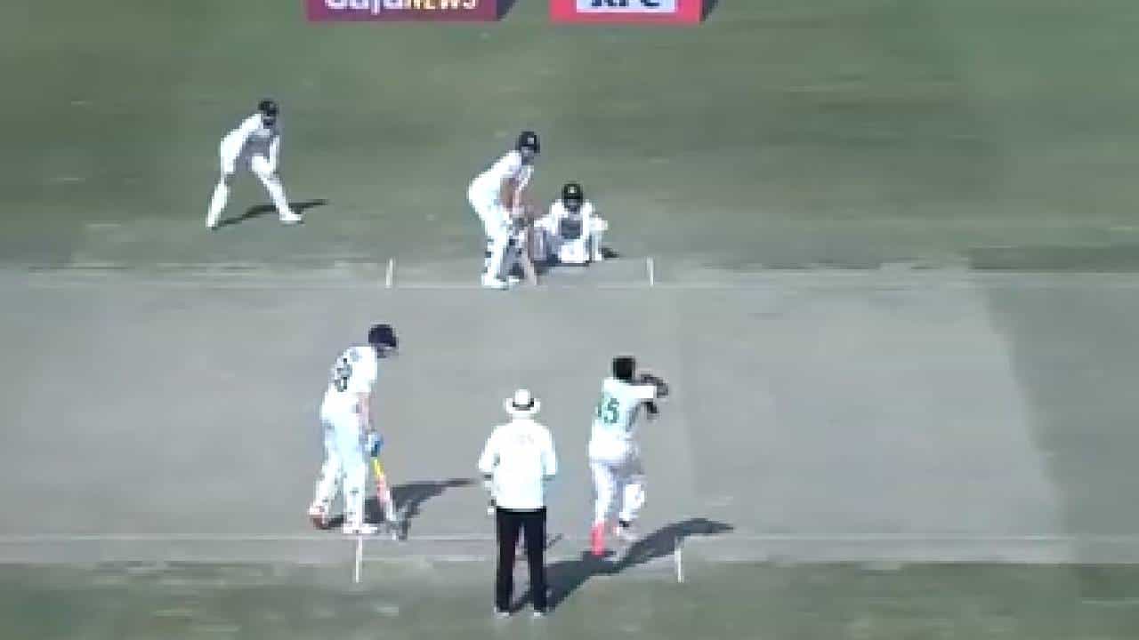 PAK vs ENG 1st Test: Joe Root ने अचानक मैदानात केली वेगळी गोष्ट, सर्वांनाच आश्चर्याचा धक्का