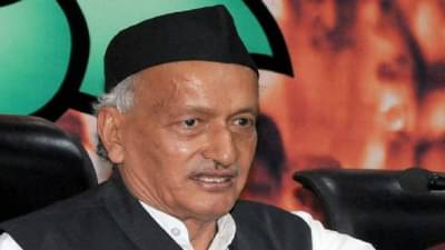 राज्यात खालच्या पातळीवरचं राजकारण, काँग्रेसच्या नेत्याने राज्यपालांसह भाजपवर साधला निशाणा