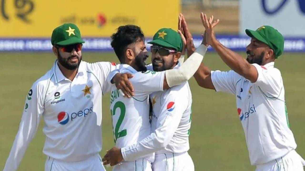 VIDEO: प्रसिद्ध पाकिस्तानी क्रिकेटपटू भडकला, मैदानात मारामारी करण्यासाठी धावला, अन्.....