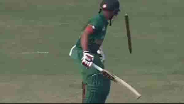 IND vs BAN: Umran Malik चा 151 KMPH वेगवान चेंडू, दोन-तीन टप्पे लांब उडाला स्टम्प, पहा VIDEO